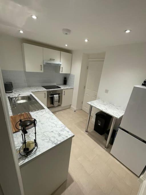 Lovely 1 Bedroom Apartment - Maida Vale Лондон Екстериор снимка